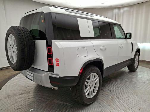 2025 Land Rover Defender P300