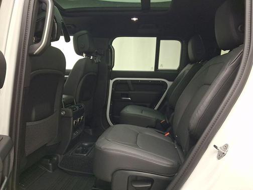 Fuji White 2026 Land Rover Defender P300 S
