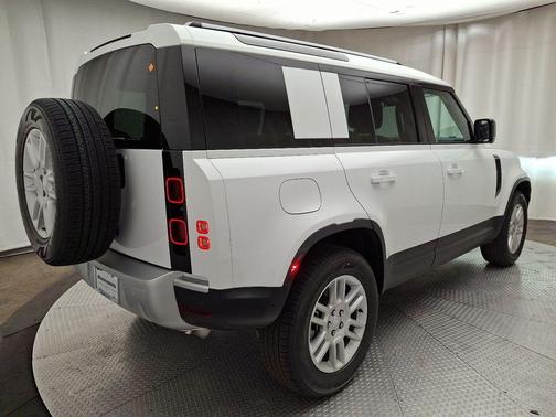 2025 Land Rover Defender P300