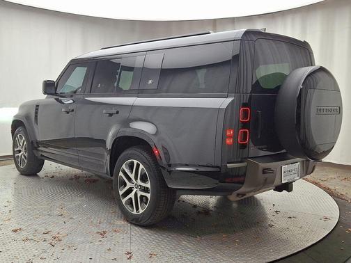 2023 Land Rover Defender X-Dynamic SE