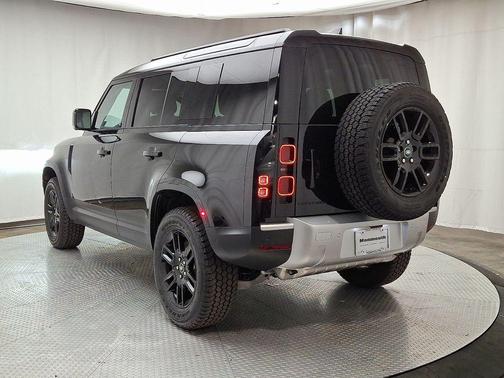 2025 Land Rover Defender P300