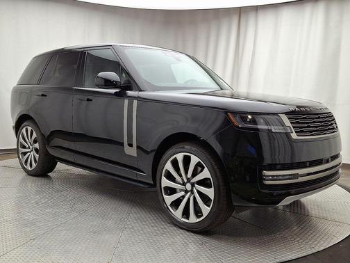 2025 Land Rover Range Rover P400 SE
