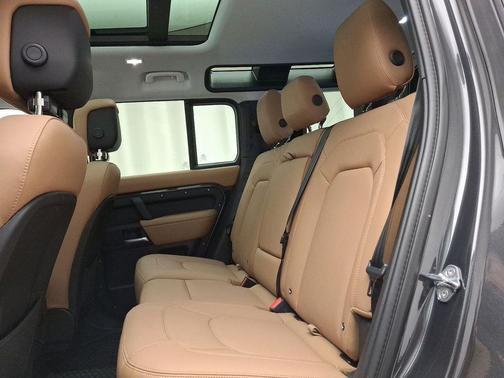 2025 Land Rover Defender P400 S