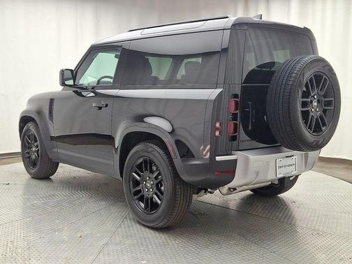 2025 Land Rover Defender P300 S