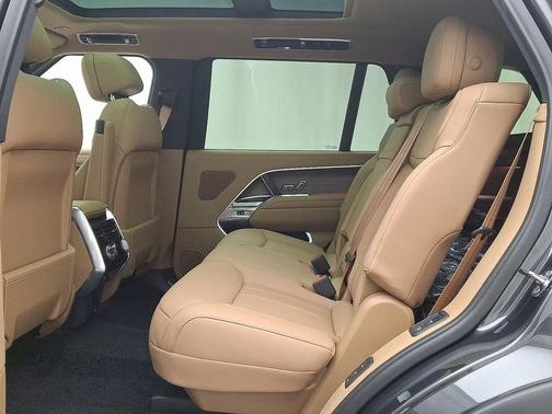 2026 Land Rover Range Rover SE