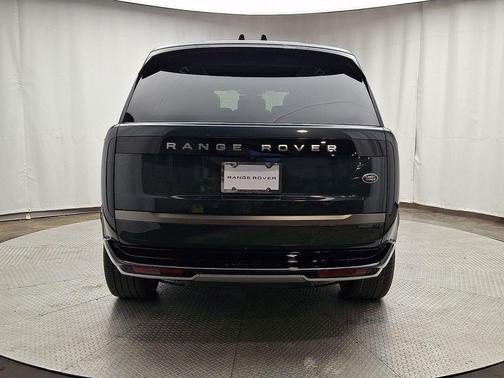 Belgravia Green 2023 Land Rover Range Rover P530 SE