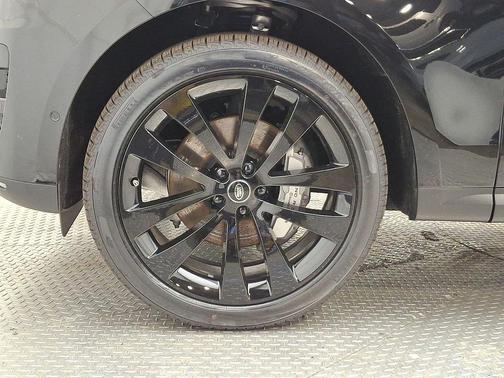 2025 Land Rover Range Rover Sport P360 SE
