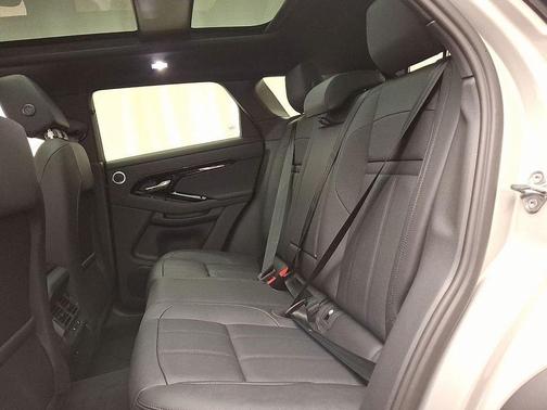 2026 Land Rover Range Rover Evoque Dynamic SE