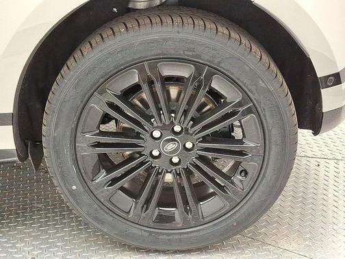 2026 Land Rover Range Rover Evoque Dynamic SE