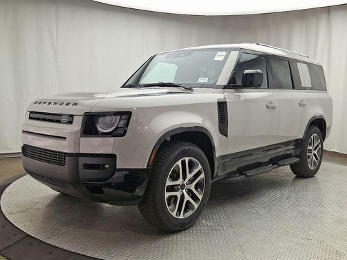 2026 Land Rover Defender X-Dynamic SE