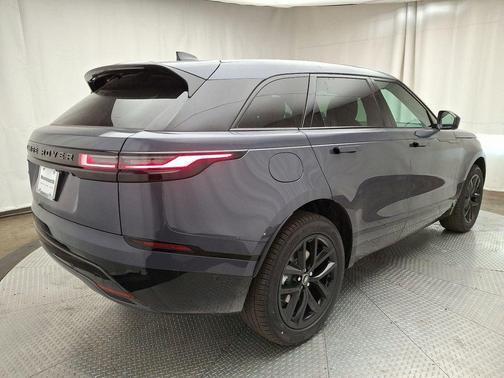 2026 Land Rover Range Rover Velar Dynamic SE