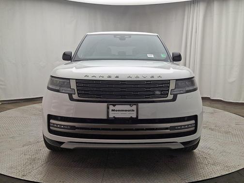 Fuji White 2024 Land Rover Range Rover P400 SE