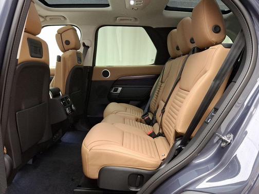 2025 Land Rover Discovery P360 Metropolitan Edition