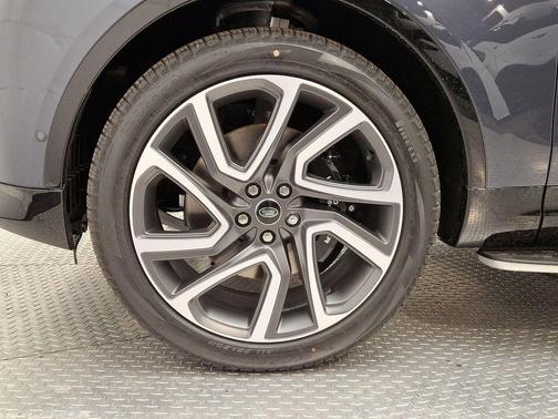 2025 Land Rover Discovery P360 Metropolitan Edition