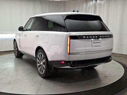 2025 Land Rover Range Rover P550e Autobiography