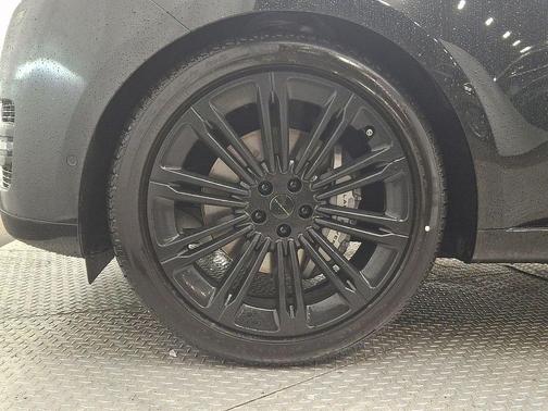 2026 Land Rover Range Rover P400 SE