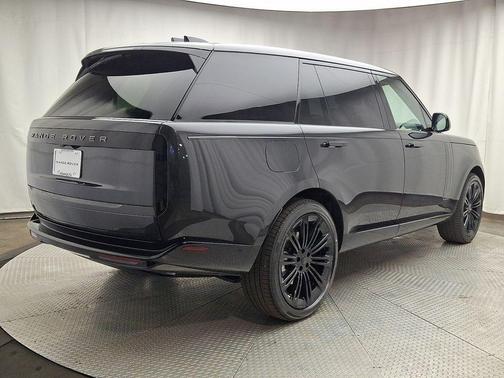 Carpathian Grey 2026 Land Rover Range Rover P400 SE 7 Seat
