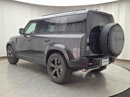 2026 Land Rover Defender 