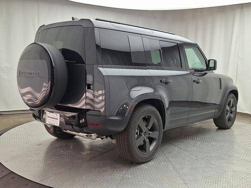 2026 Land Rover Defender 