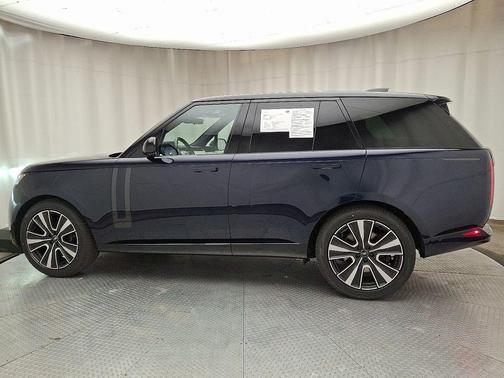 2023 Land Rover Range Rover P530 SE