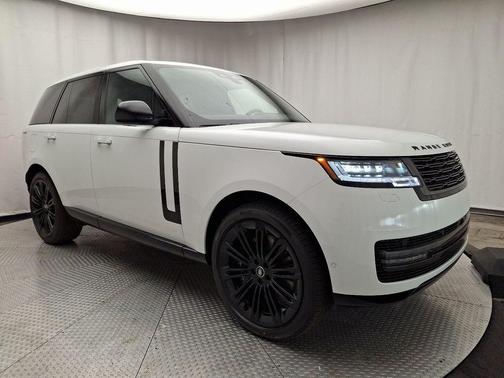 2025 Land Rover Range Rover P530 SE