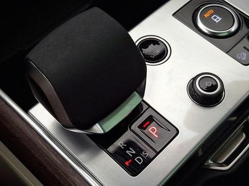 2023 Land Rover Range Rover P530 SE