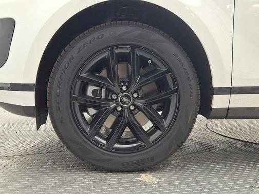 2026 Land Rover Range Rover Evoque Core S