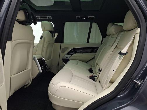 Varesine Blue 2026 Land Rover Range Rover P400 SE