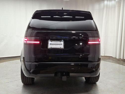 2024 Land Rover Discovery P360 Dynamic SE