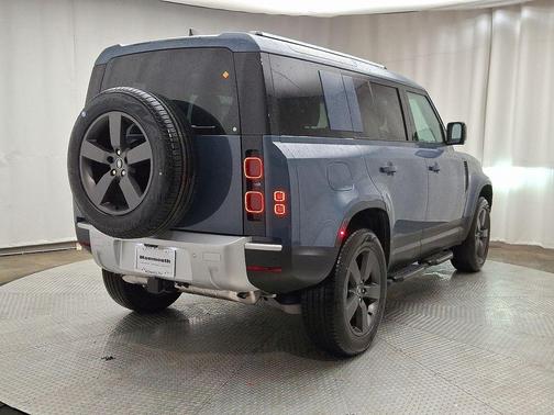 2025 Land Rover Defender P300