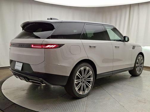2025 Land Rover Range Rover Sport P360 SE