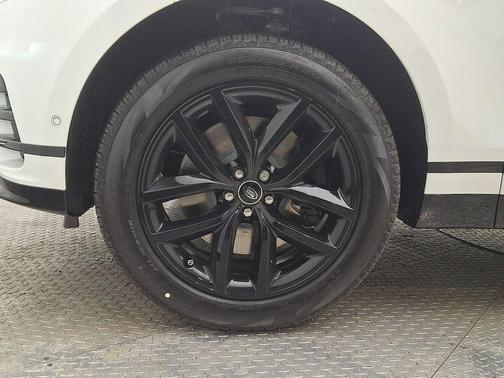 Fuji White 2026 Land Rover Range Rover Velar P250 Dynamic SE