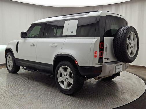 2020 Land Rover Defender 110 SE