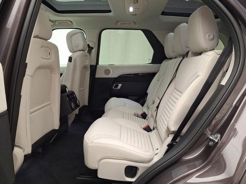 2025 Land Rover Discovery P300 S
