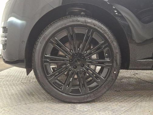 2026 Land Rover Range Rover P400 SE