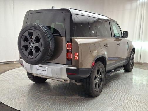 2024 Land Rover Defender P300