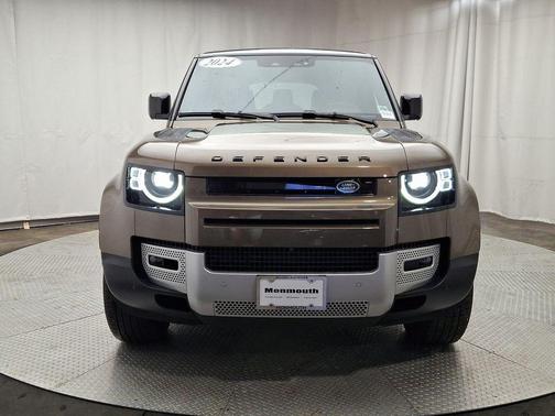 2024 Land Rover Defender P300