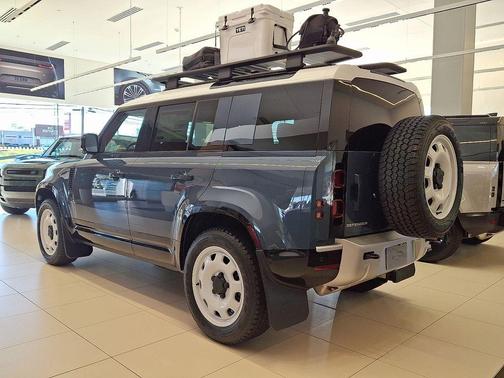 2025 Land Rover Defender P300