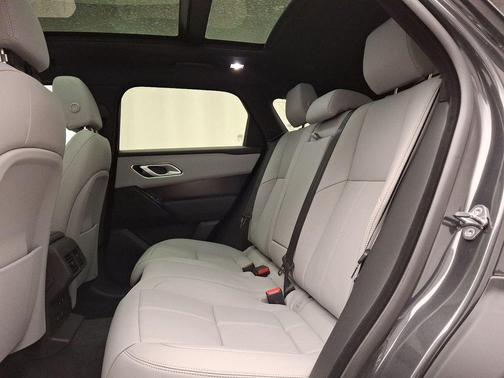2026 Land Rover Range Rover Velar Dynamic SE