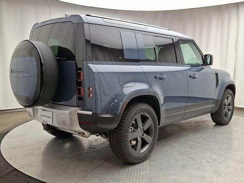 2025 Land Rover Defender P400 S