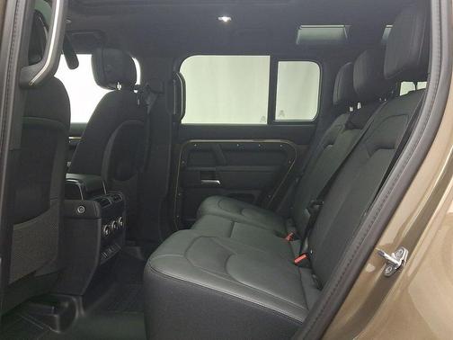 2026 Land Rover Defender 110 X