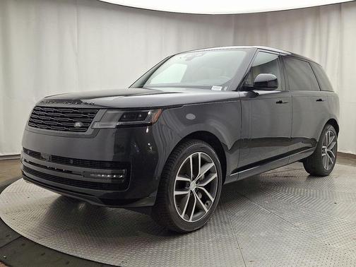 2025 Land Rover Range Rover P400 SE 7 Seat