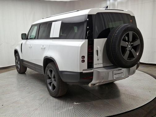 2025 Land Rover Defender P400 S