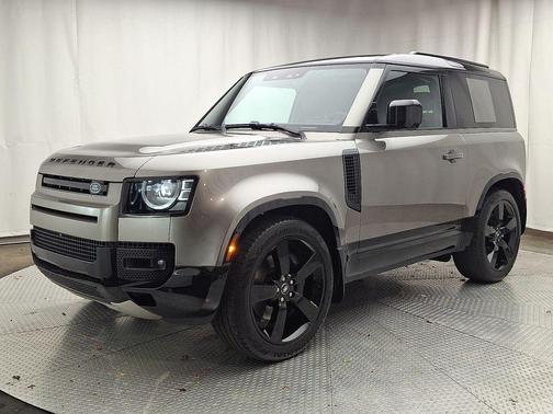 2025 Land Rover Defender P400 X-Dynamic SE