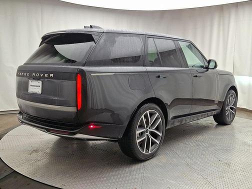 2026 Land Rover Range Rover P400 SE