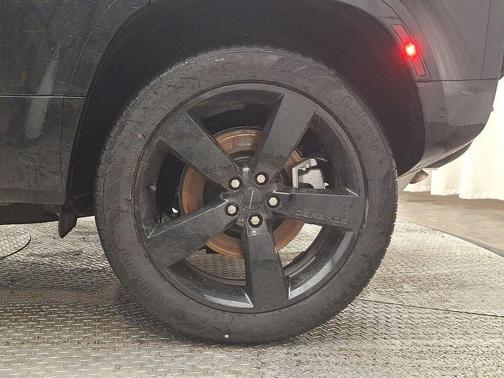 2026 Land Rover Defender 110 X-Dynamic SE