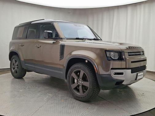 2020 Land Rover Defender 110 SE