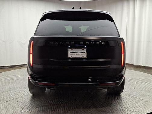 2025 Land Rover Range Rover P530 SE