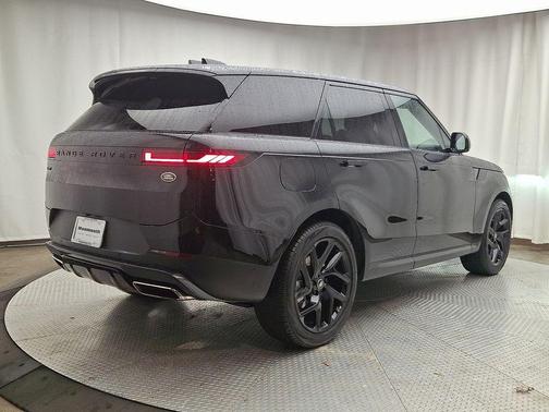 2023 Land Rover Range Rover Sport SE