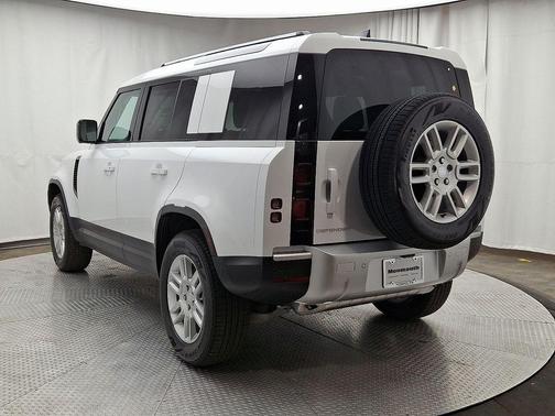 2025 Land Rover Defender P300